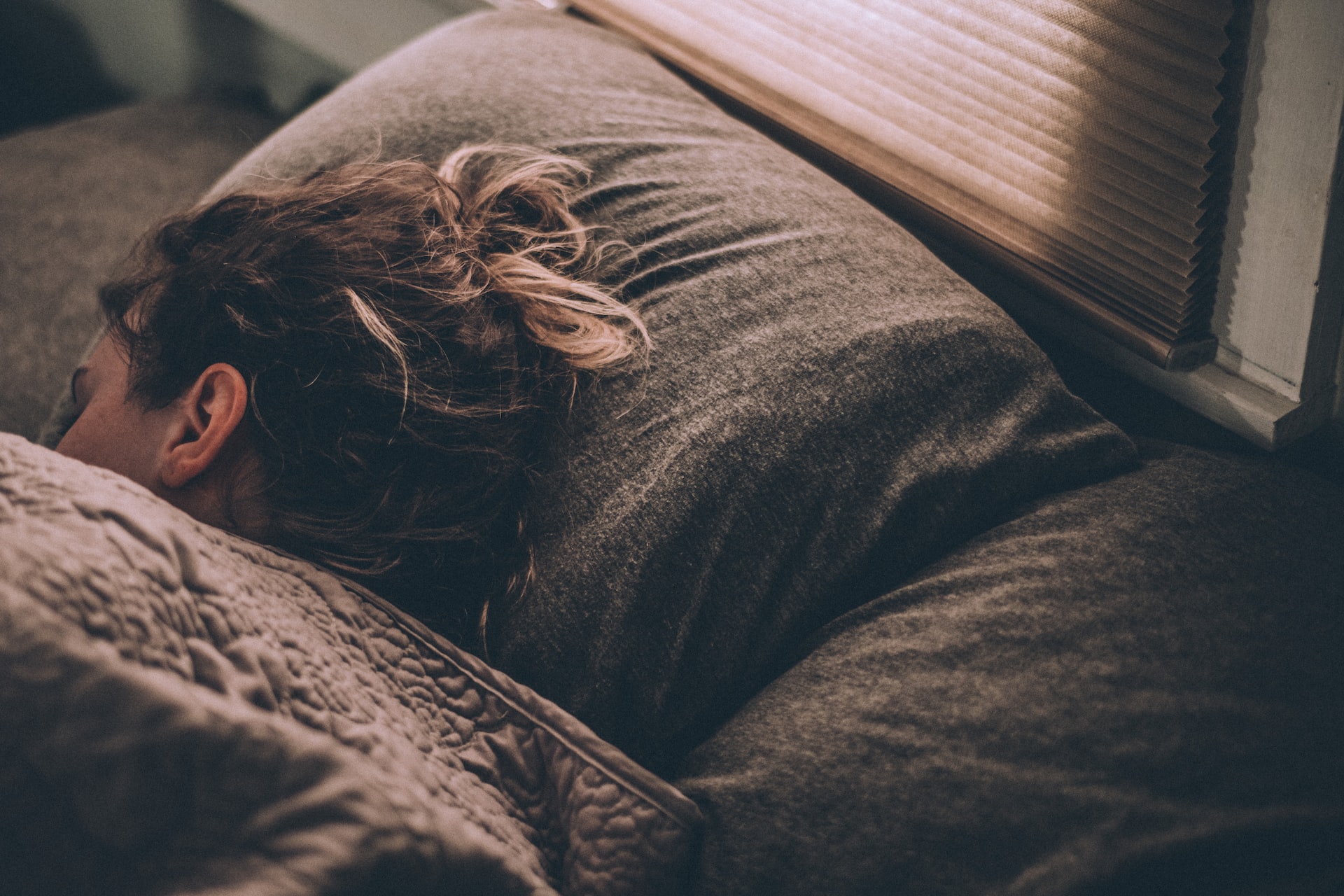 Forbedr din kreativ med en god søvn – Sådan vælger du den rette boxmadras 
